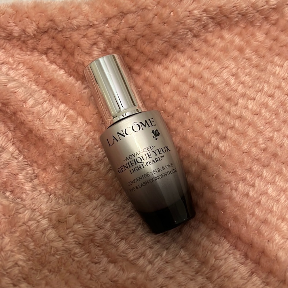 Lancôme Advanced Génifique Yeux Light Pearl Eye Serum